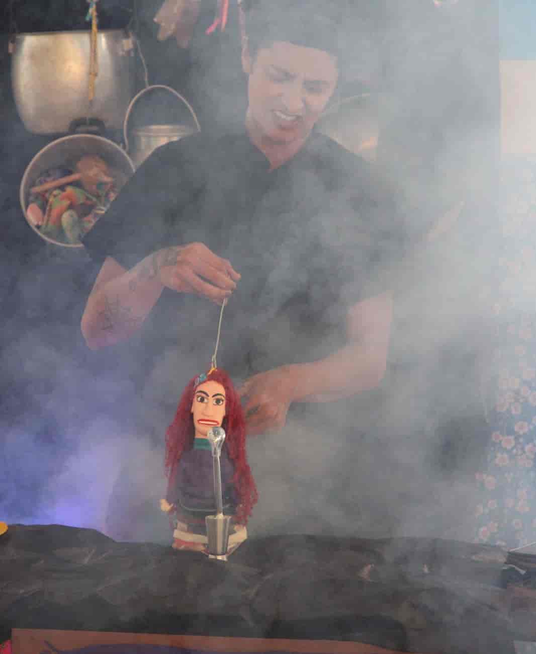 Imagem do evento IDA AO TEATRO  apresenta Teatro - Cozinha Tô com Fome