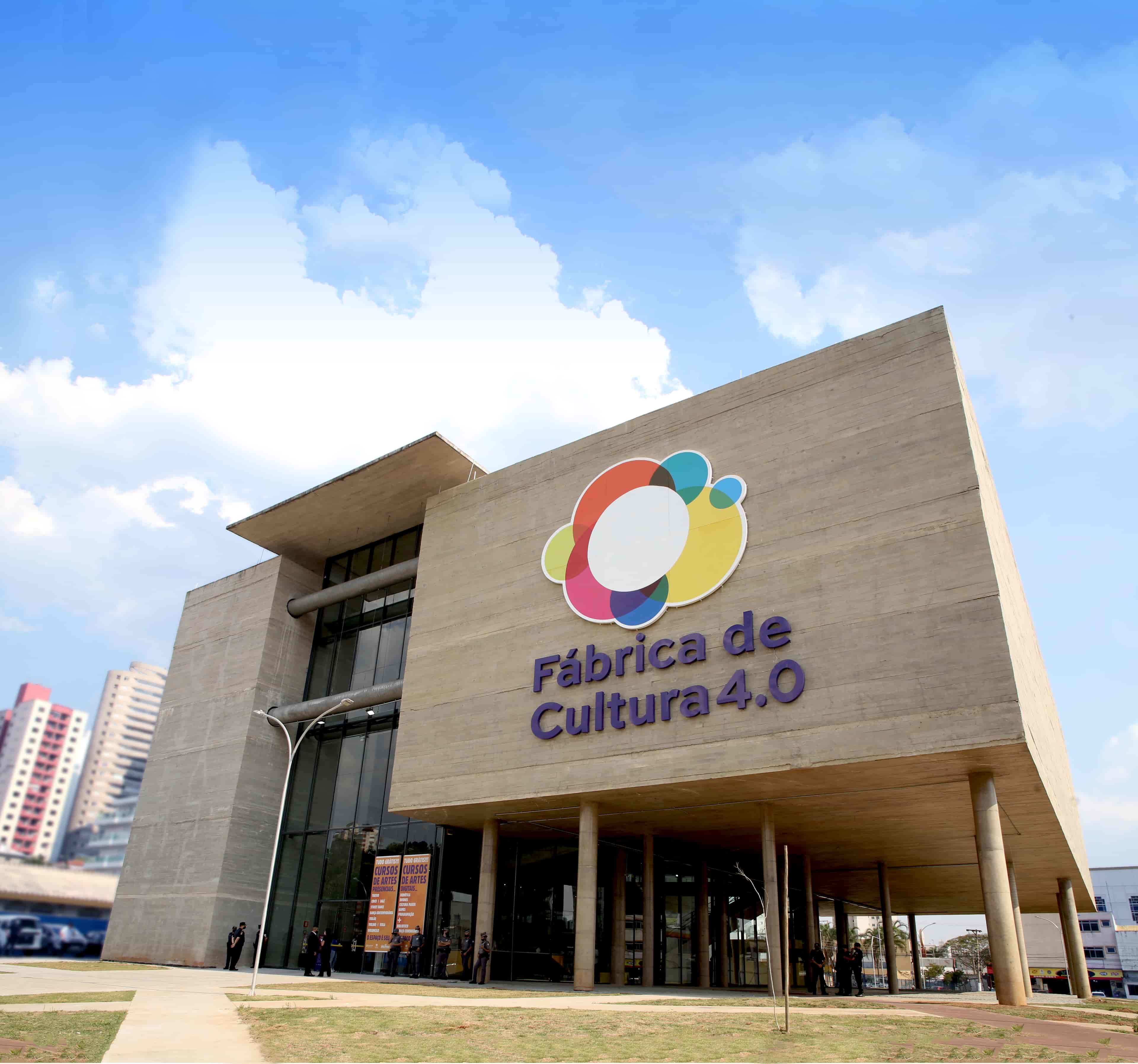 Banner do evento Mexendo na Fábrica Especial Flashback Halloween