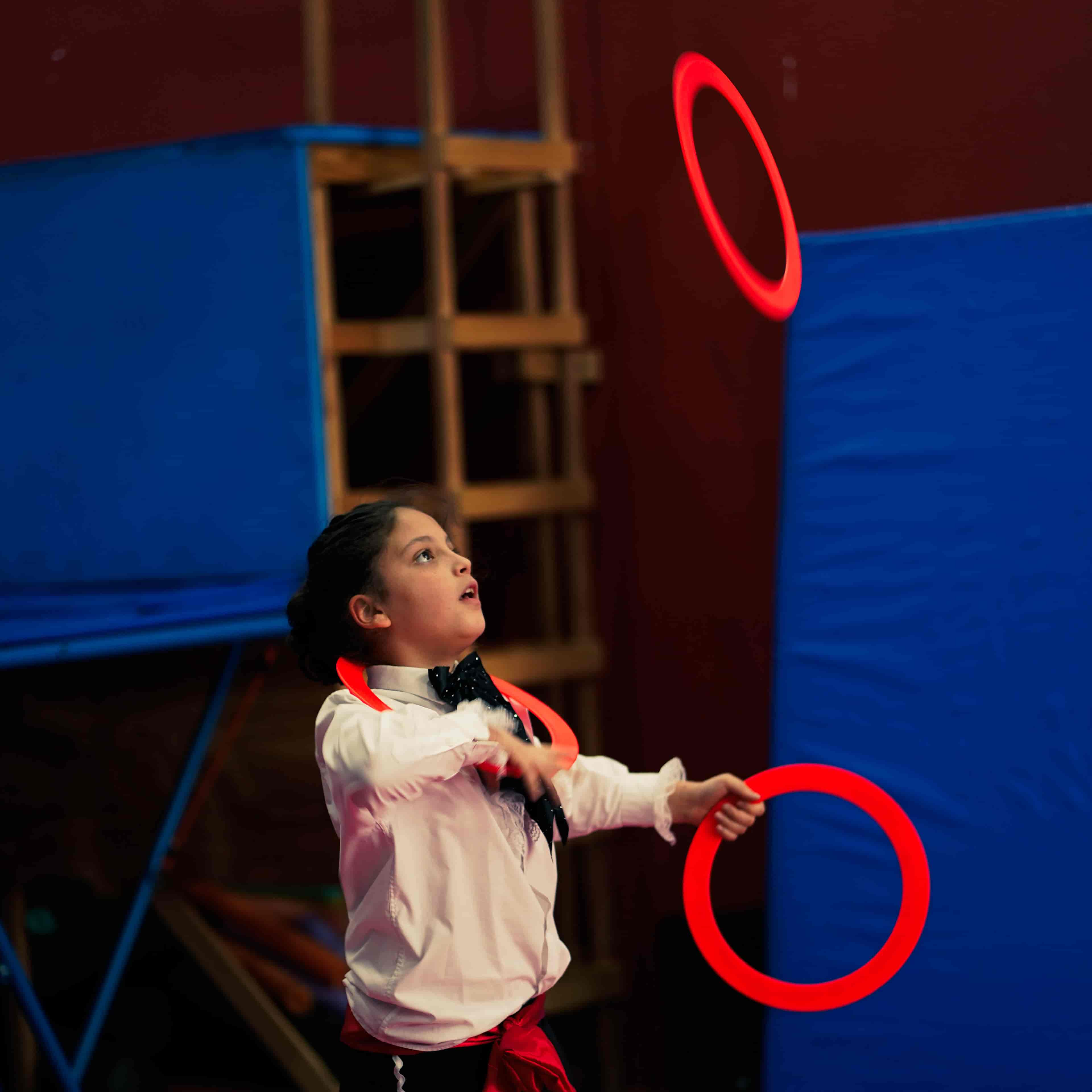 Banner do evento OFICINA DE FÉRIAS: MALABARISMO E EQUILIBRISMO