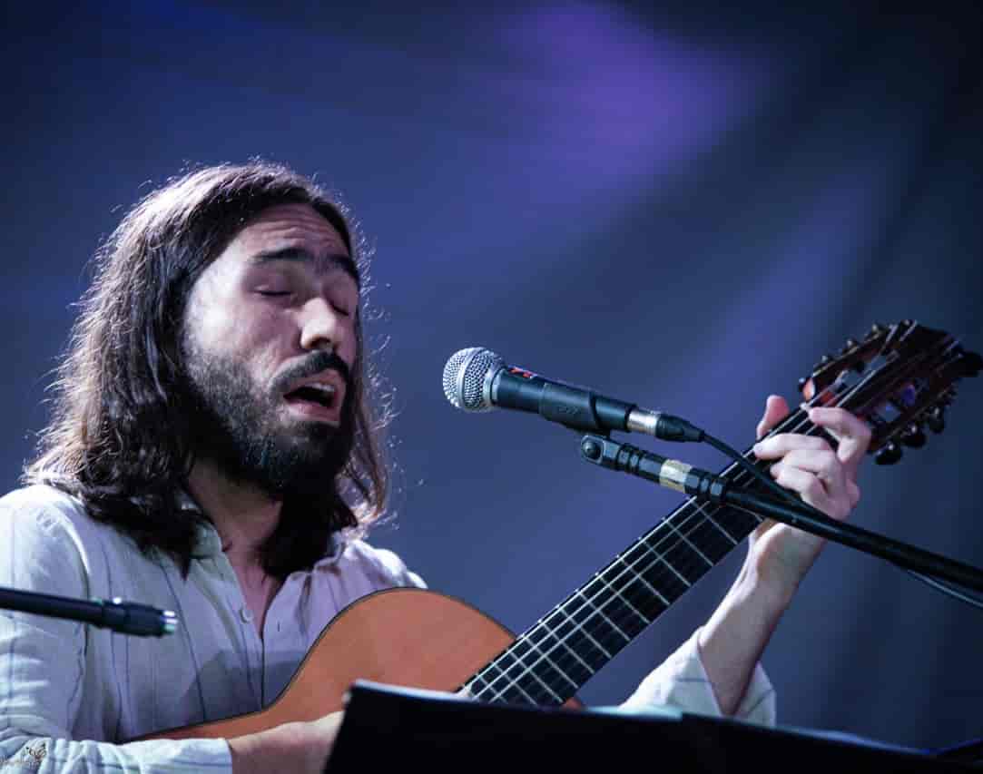 Imagem do evento Férias no Museu: "Corda, Canto e Chão", com Fabrício dos Santos e Zé Helder
