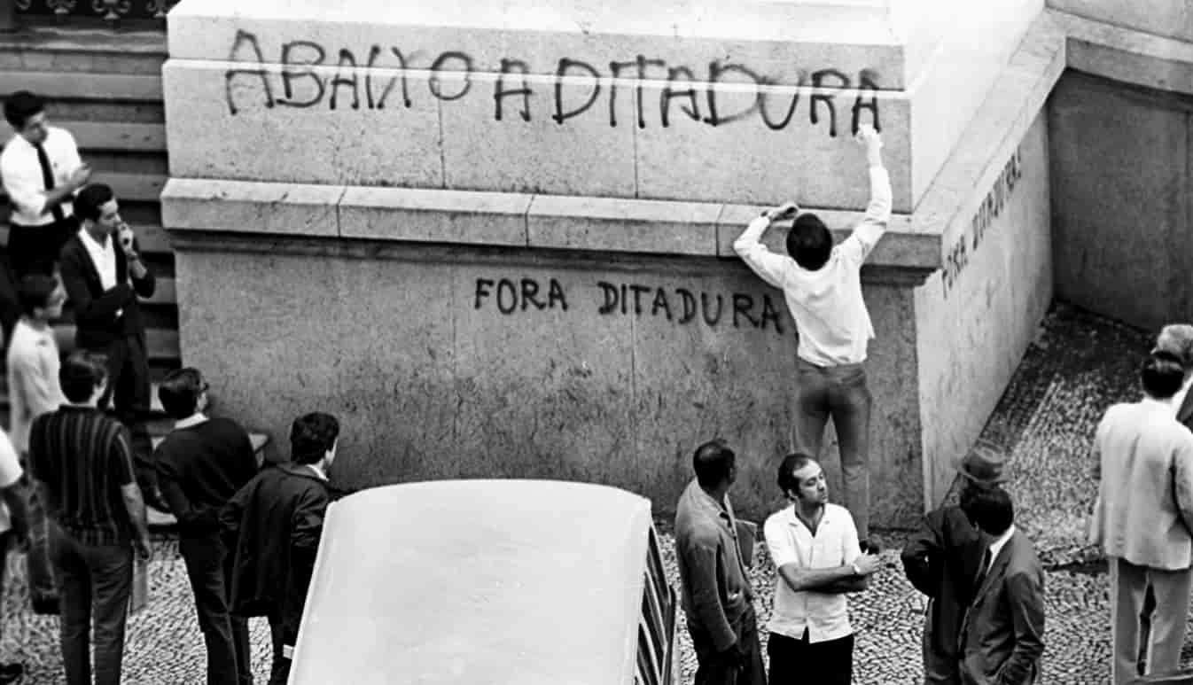 Banner do evento Roda de Conversa: 60 anos do Golpe - Exíios e Migrações
