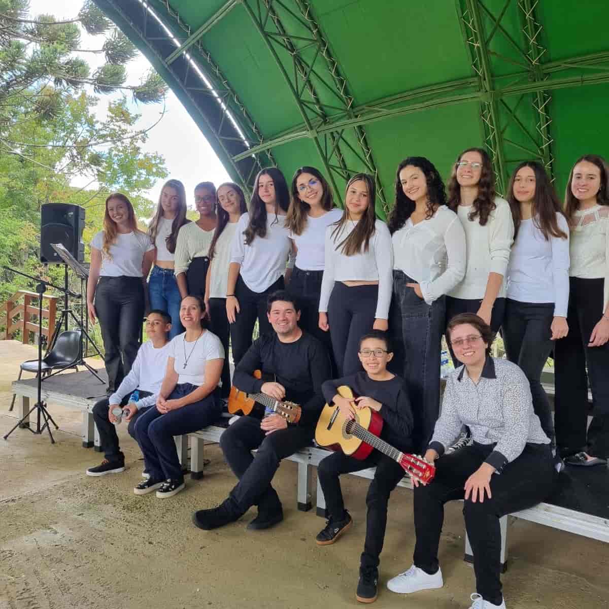 Banner do evento Domingo Musical: Vozes da SEA – Brincando com as Notas