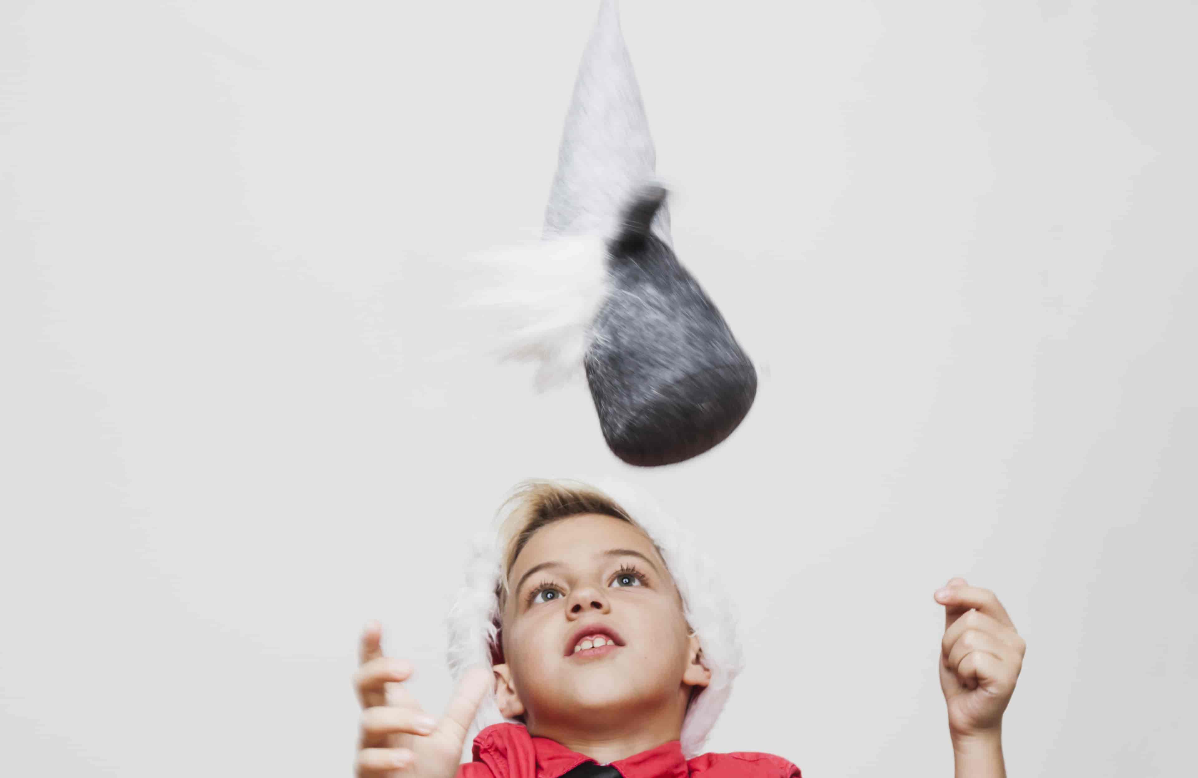 Banner do evento Oficina Circense: Truques de Mágica