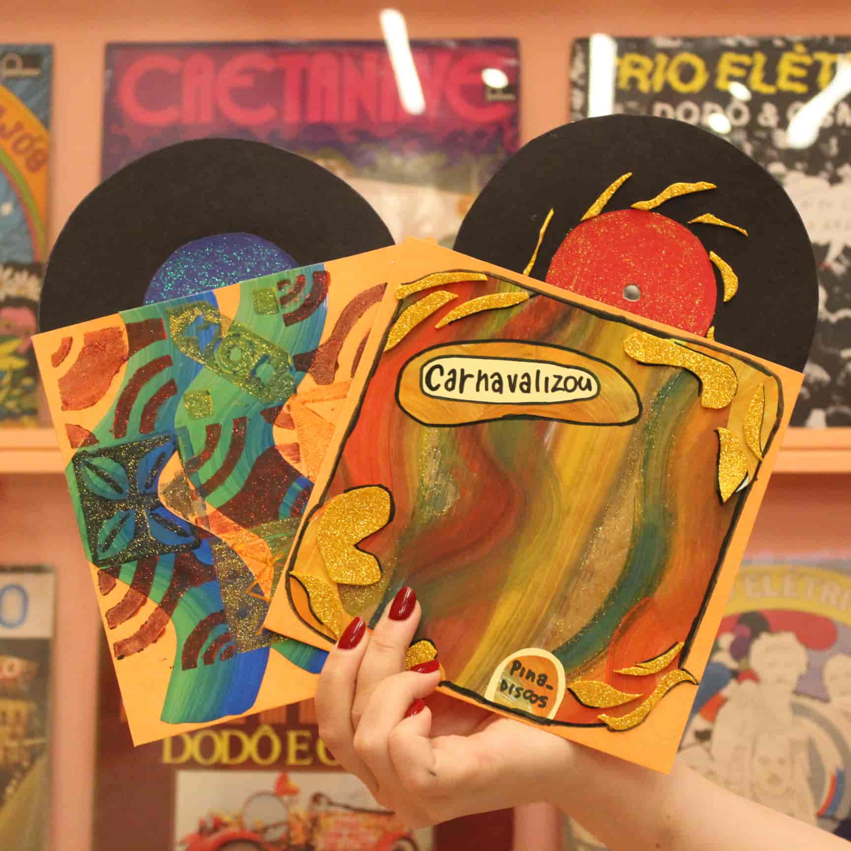 Banner do evento Visita Na Exposição Trabalho De Carnaval + Oficina Crie Seu Disco De Carnaval