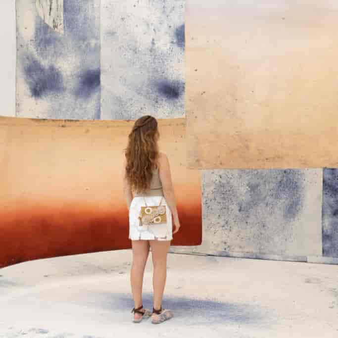 Banner do evento Visita Na Exposição Juliana Dos Santos + Experimentação Artística Com A Flor Clitoria Ternatea