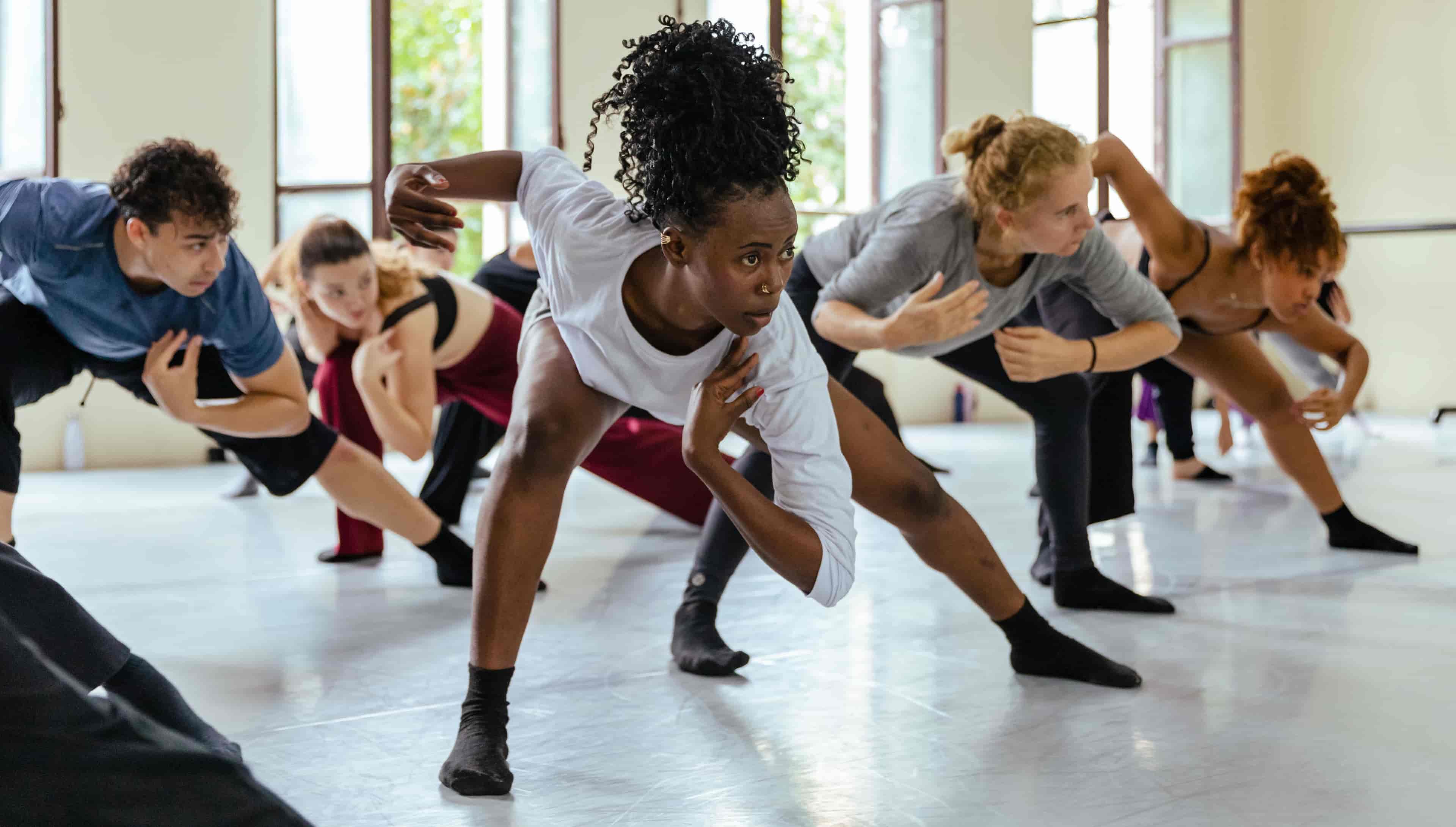 Banner do evento SPCD | OFICINA GRATUITA DE REPERTÓRIO EM MOVIMENTO - TABOÃO DA SERRA