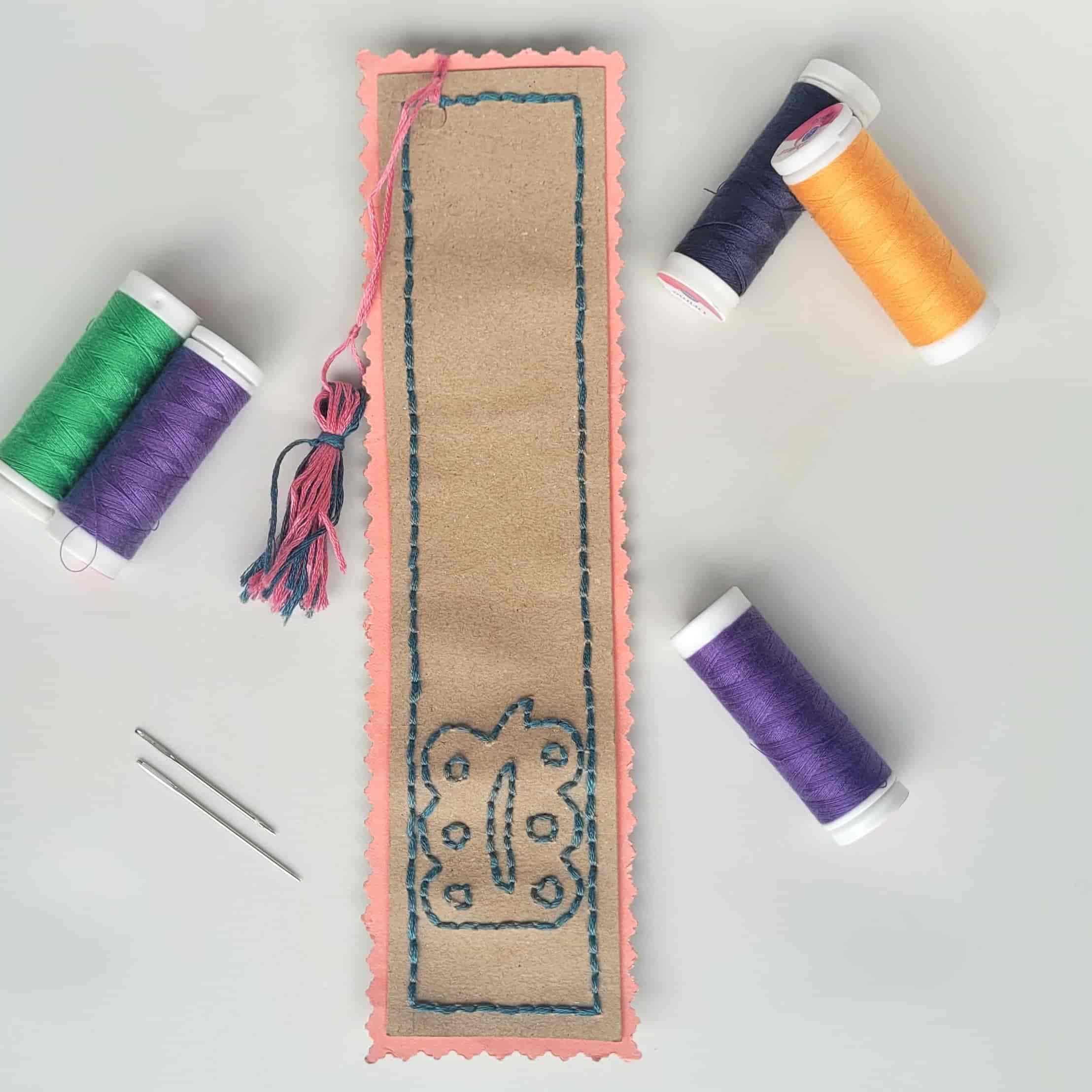 Imagem do evento Oficina Temática: “Marca-Páginas Bordado”