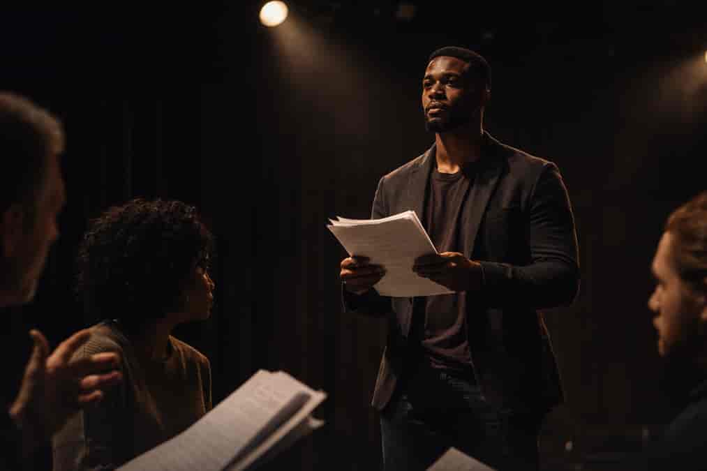 Curso Presencial e Gratuito | Dramaturgias do teatro e do audiovisual