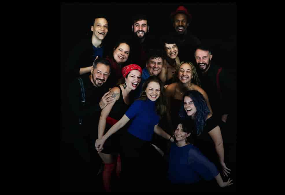 Ópera do Mendigo: Canta do Outro Lado do Espelho