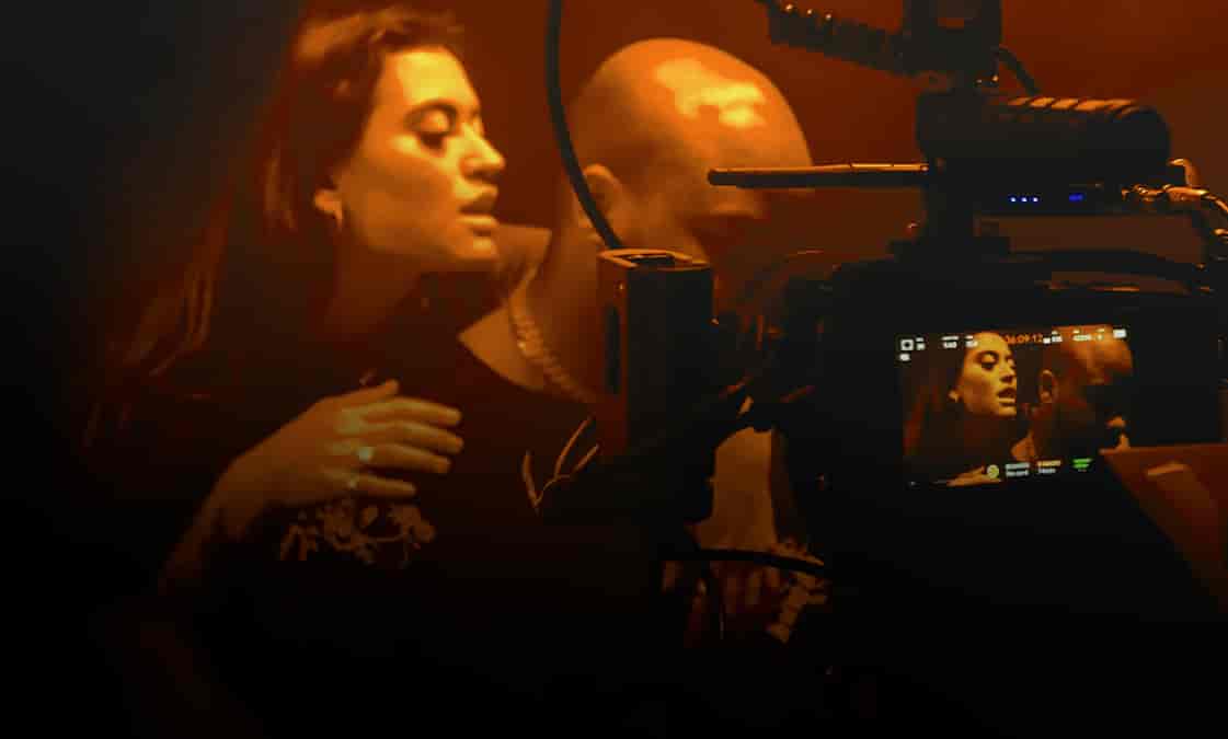 Banner do evento Curso Gratuito e Presencial "Atuando no audiovisual: presença e escuta"