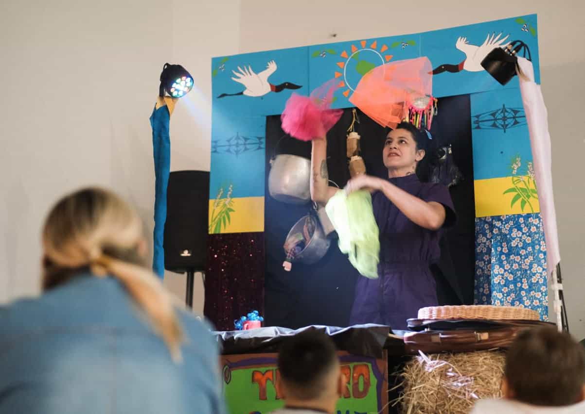 Banner do evento IDA AO TEATRO  apresenta Teatro - Cozinha Tô com Fome
