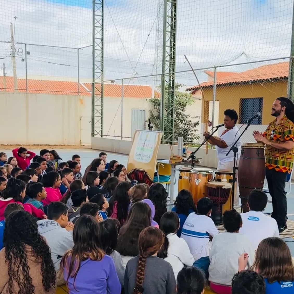 Banner do evento “BATE TAMBÔ NAS ESCOLAS” 