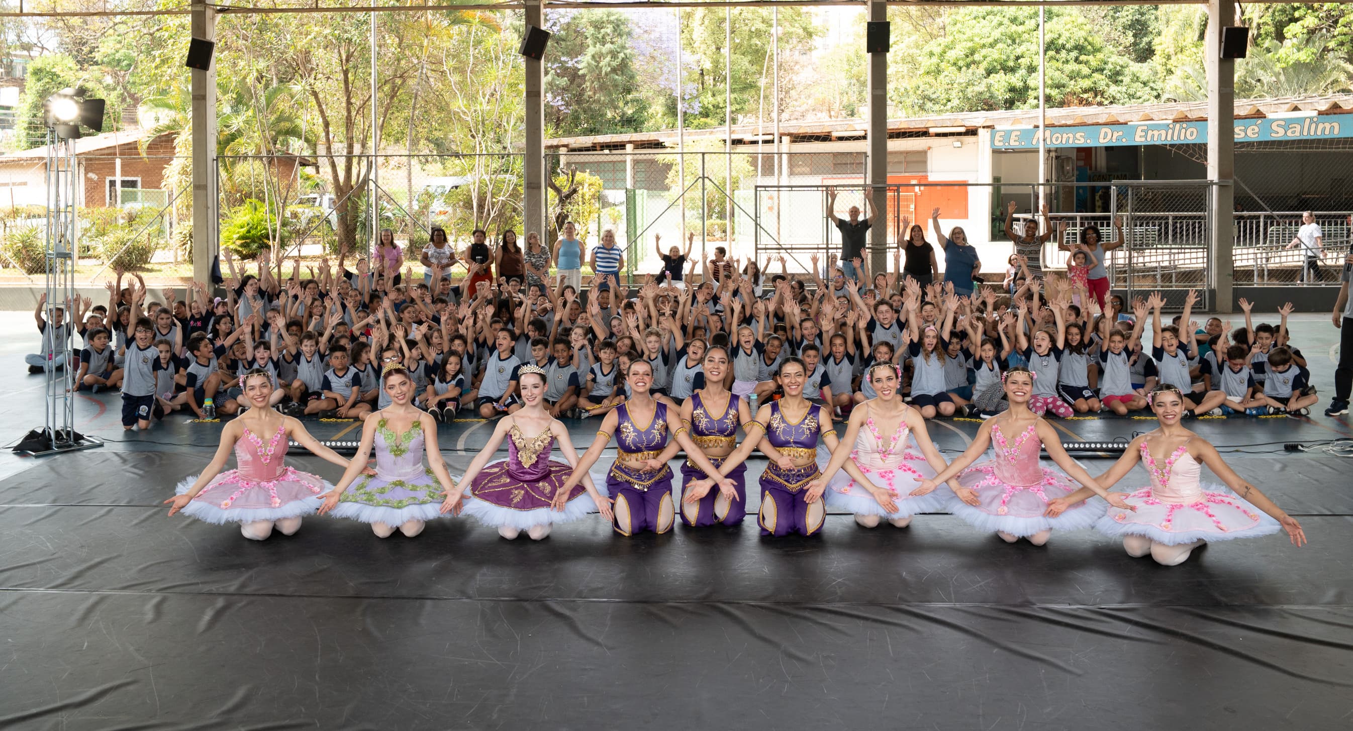 Banner do evento Cia de Ballet do Instituto Arnea leva espetáculos gratuitos de dança a escolas públicas de Campinas