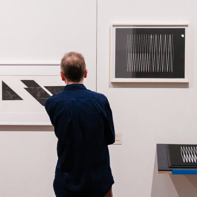 Banner do evento Visita à exposição "do livro ao museu" e conversa sobre conservação.