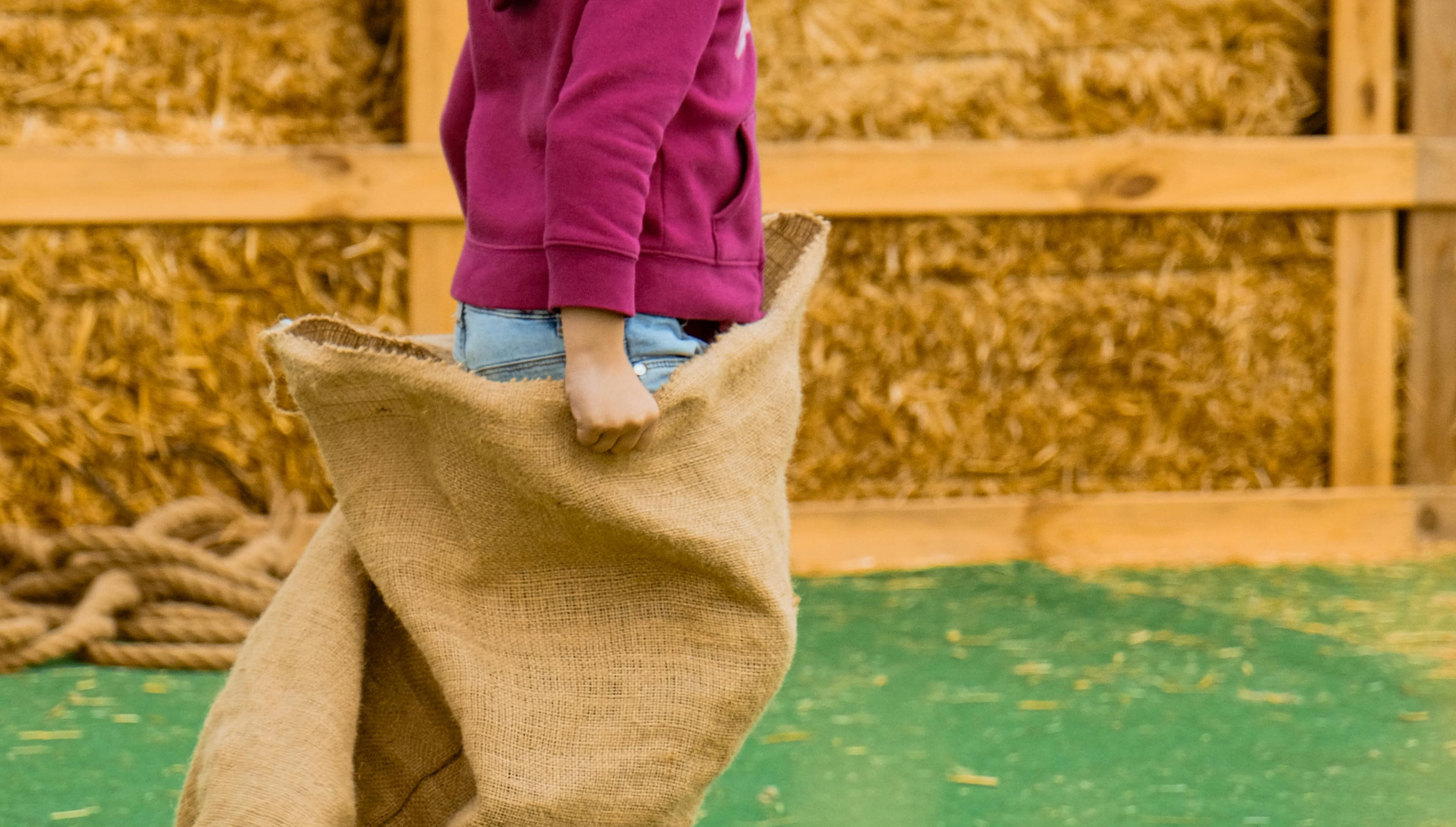 Banner do evento CORRIDA DE SACO