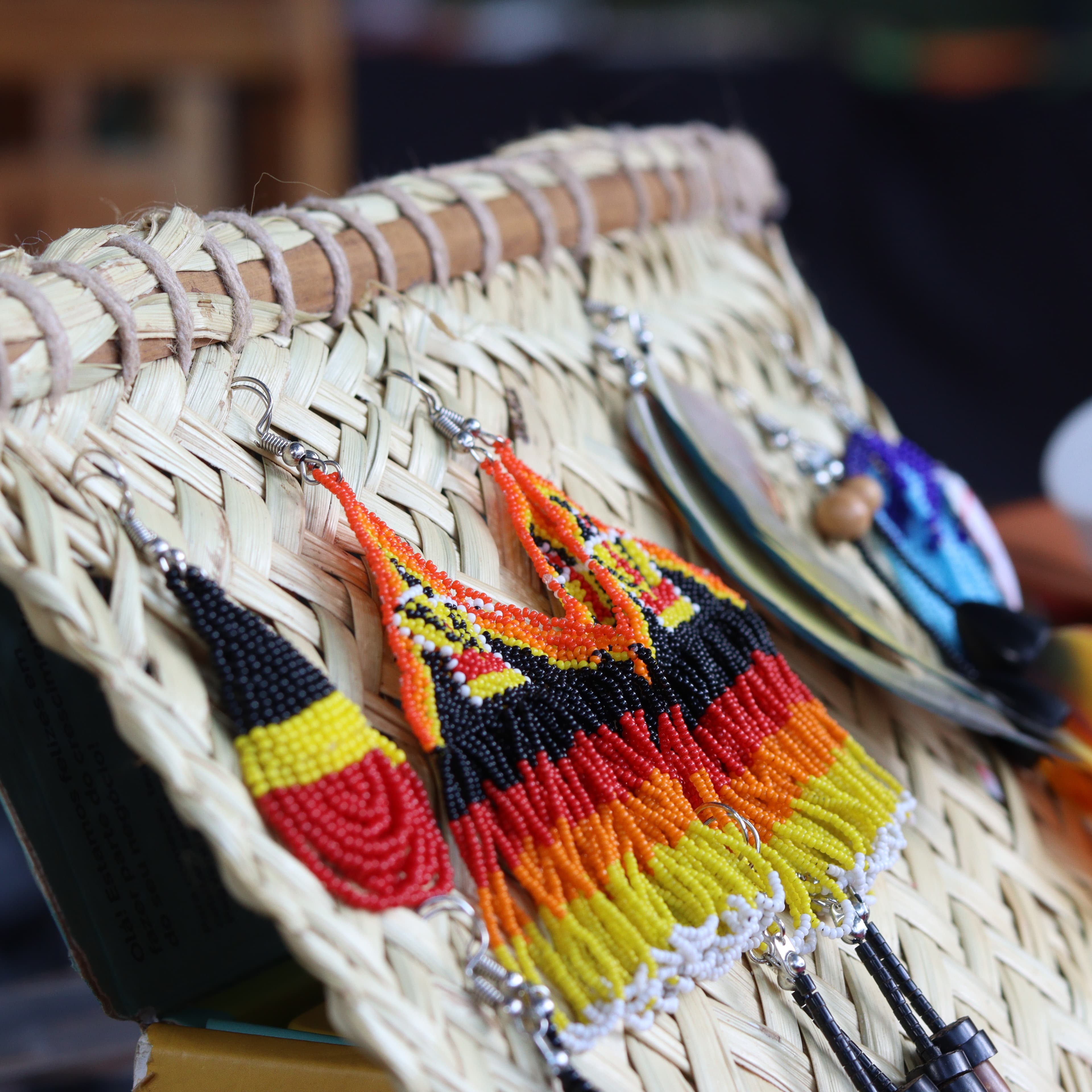 Banner do evento Oficina de Artesanato com Miçangas