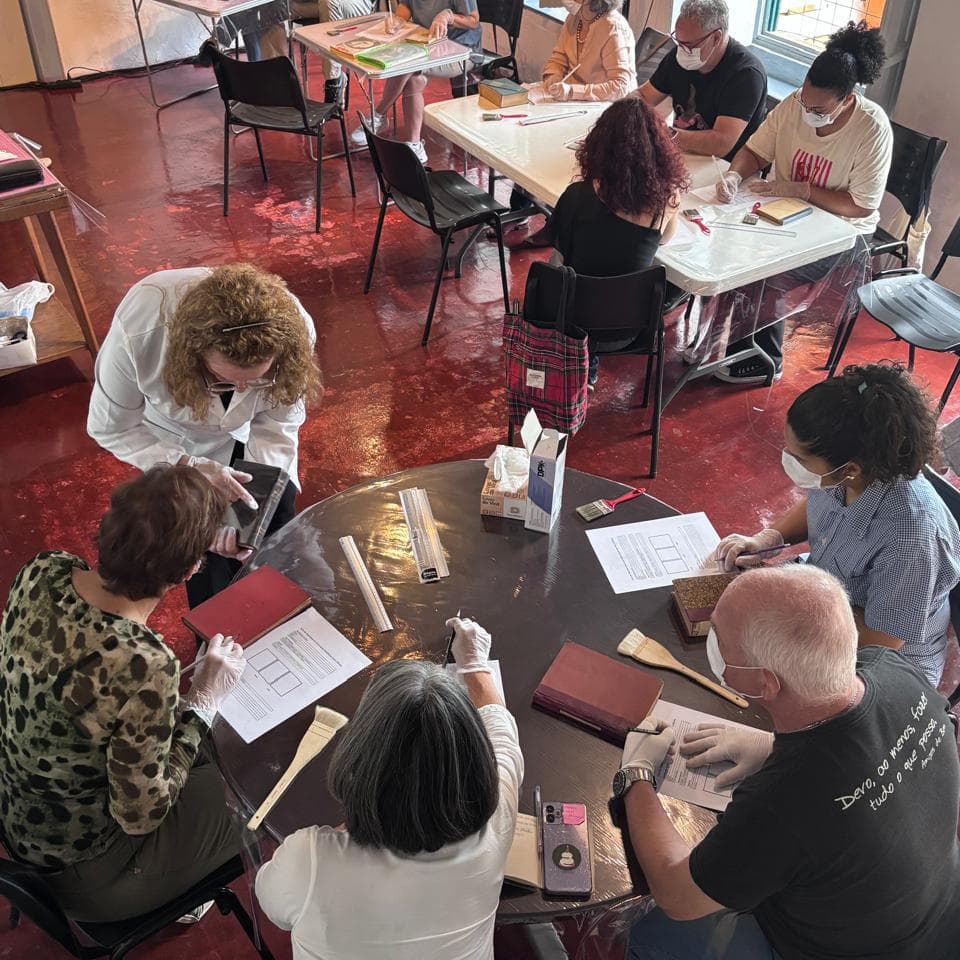 Banner do evento Curso de Restauração de Livros: Fundamentos e Técnicas Iniciais