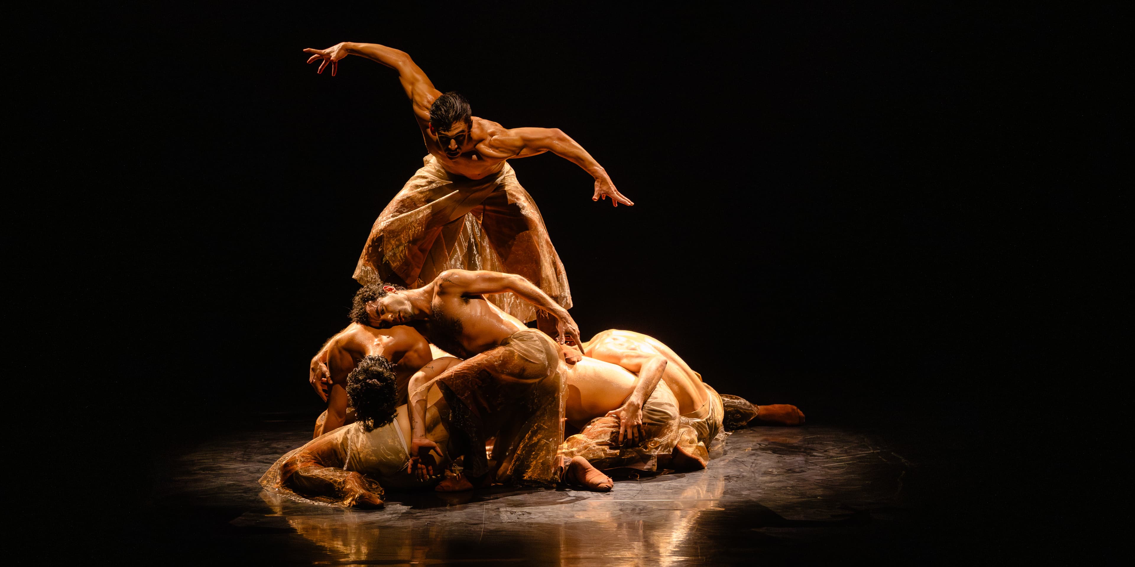 Banner do evento SPCD | DIA INTERNACIONAL DA DANÇA | TRANSMISSÃO ONLINE - YOUTUBE