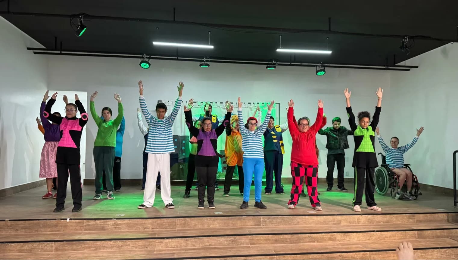 Banner do evento MOSTRA CULTURAL DA APAE TATUÍ CELEBRA O MÊS DA INCLUSÃO SOCIAL DA PESSOA COM DEFICIÊNCIA