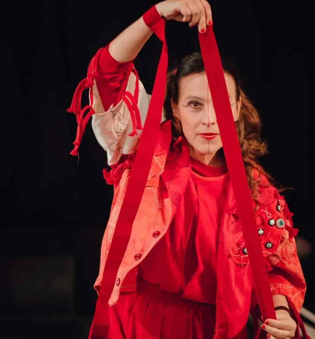 Banner do evento Curso de Extensão "Dança Sem Fronteiras: Movimento e Vídeo Arte"