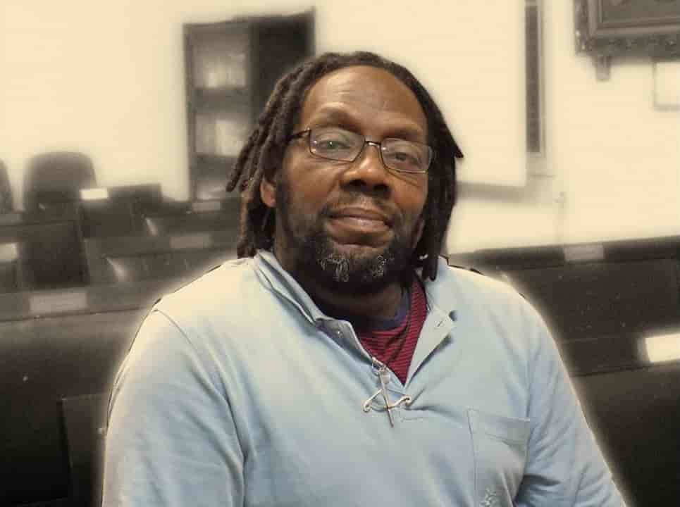 Imagem do evento PALESTRA | NOTAS DE ESCURECIMENTO: LETRAMENTO RACIAL – COM PLÍNIO CAMILLO