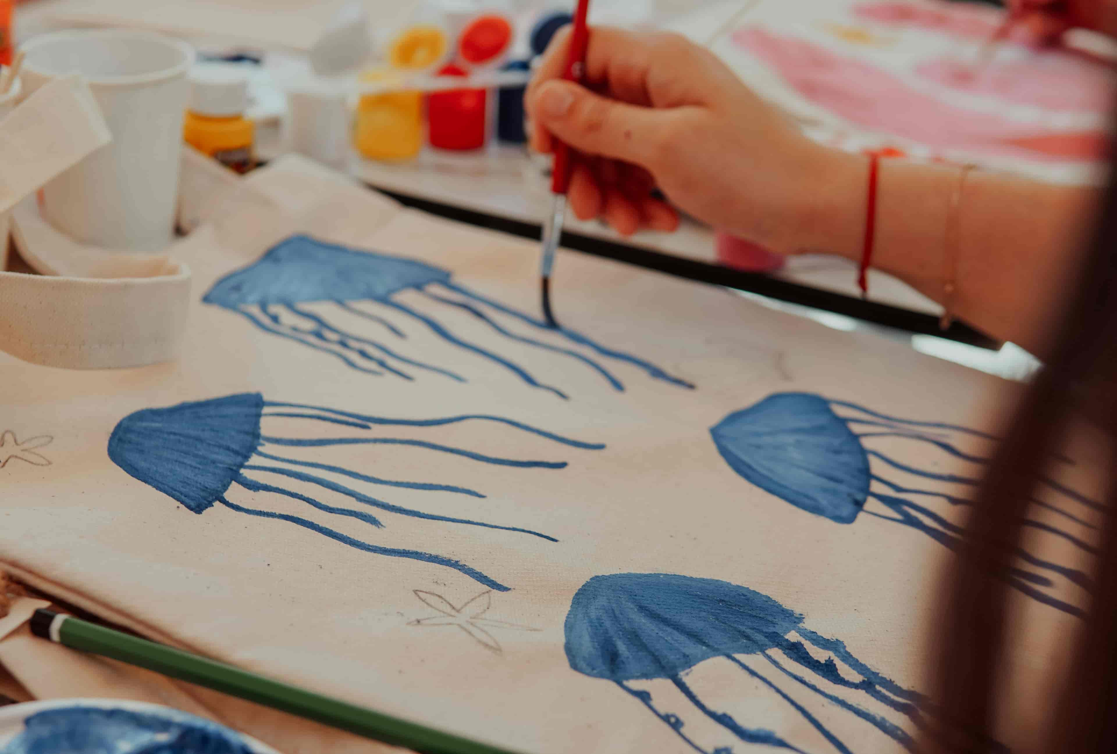 Imagem do evento Atividade de férias: Pintando sobre tecido