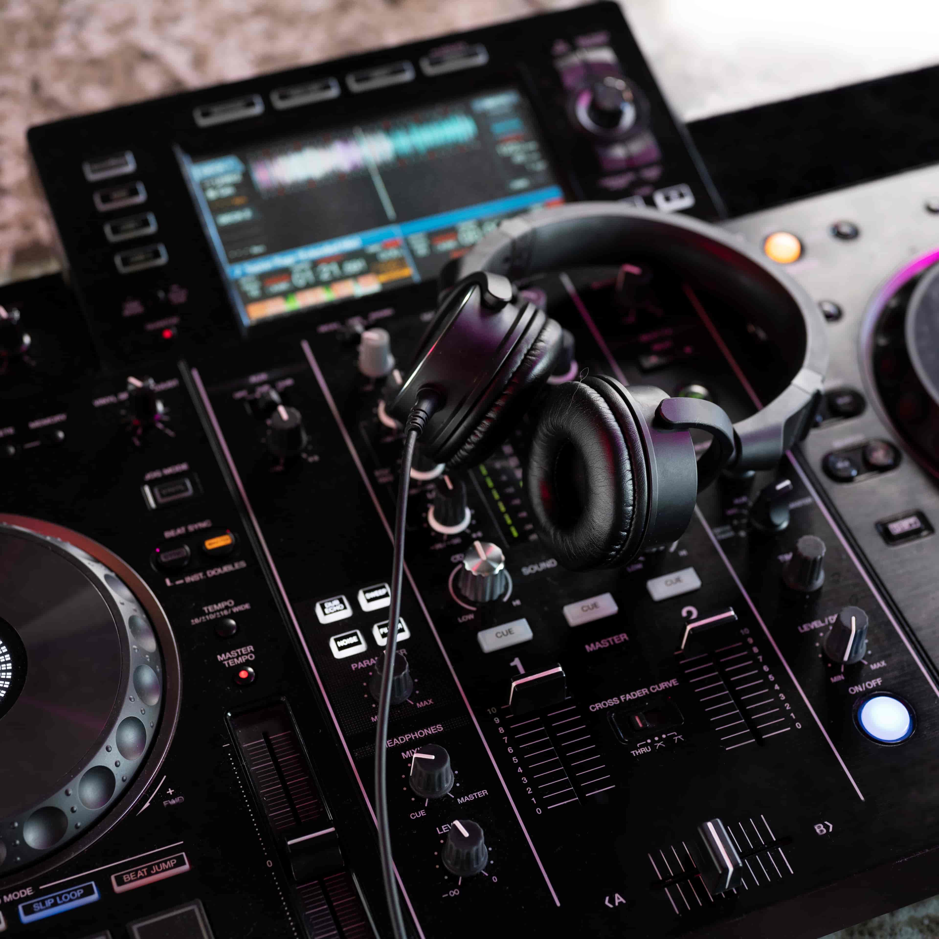 Imagem do evento Introdução à discotecagem digital