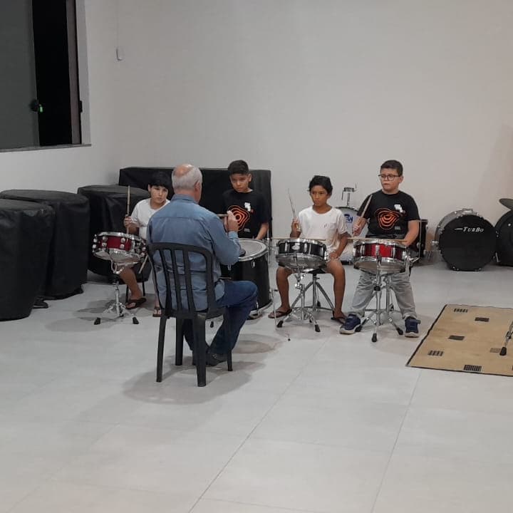 Banner do evento Aulas de Bateria e Percussão