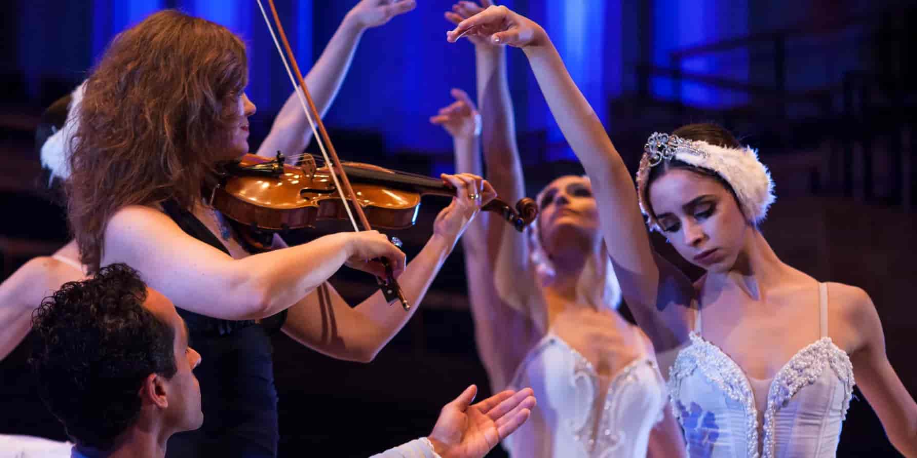 Banner do evento Osesp e São Paulo Cia. de Dança: "O lago dos cisnes: Ato II" e "Aparições"